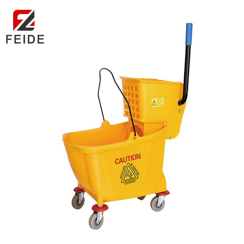 MW-S32經(jīng)典型側(cè)壓式榨水車32L